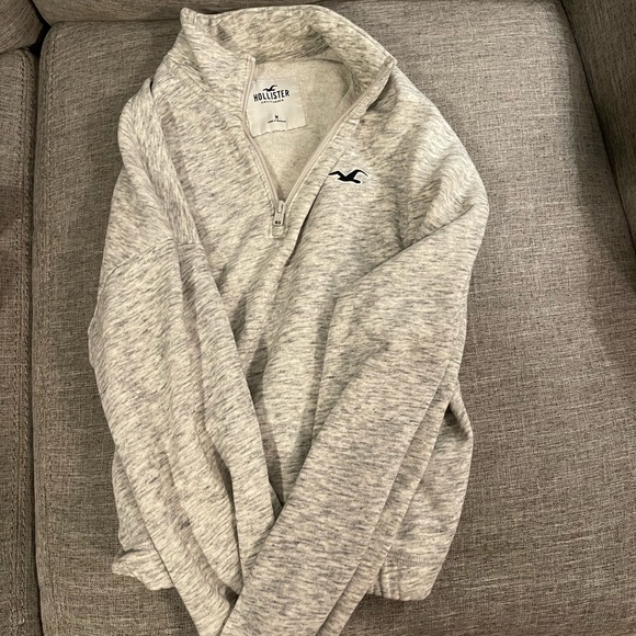 Hollister cropped crewneck - Picture 1 of 1